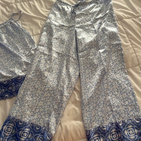 Floral Satin Pajama Set - Picture 4 of 5